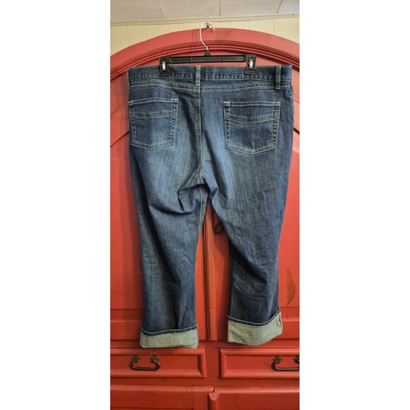 Old Navy Size 18 Crop Cuff Jeans Low Waist Stretch Medium Blue Can Unfold Bottom - Picture 2 of 3